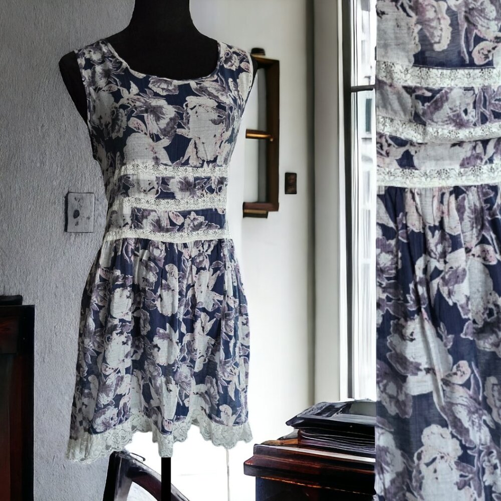 NWT SIMPLY NOELLE (S/M) Floral and Lace Sleeveless Tunic/Dress